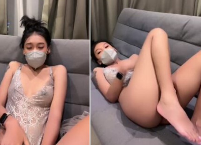 Host Legend Mango Kembali Menjerit Main Dildo