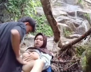 Pelajar Hijab Nekad Ngewe Viral